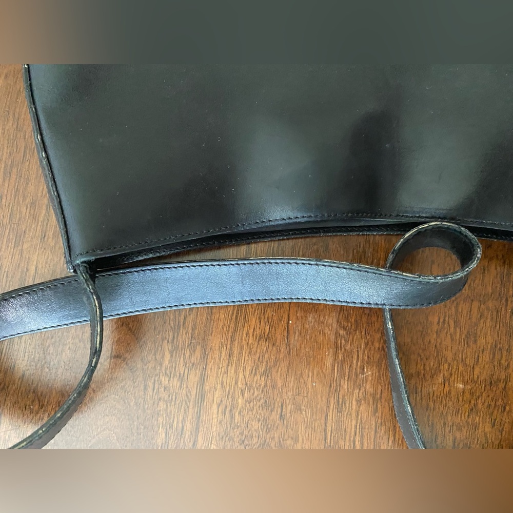 Ralph Lauren Black soft Leather Shoulder or Crossbody Bag - Picture 13 of 14